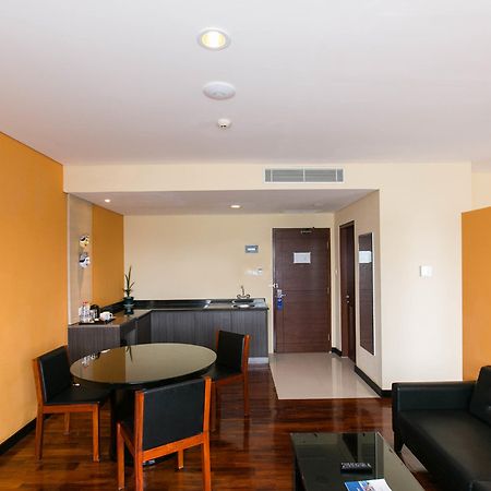 The 1O1 Malang Oj Hotel Exterior foto